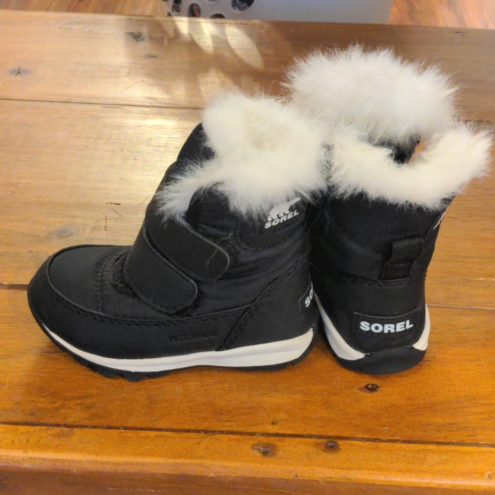 X SOLD X                                        Sorel Whitney II Strap Boot